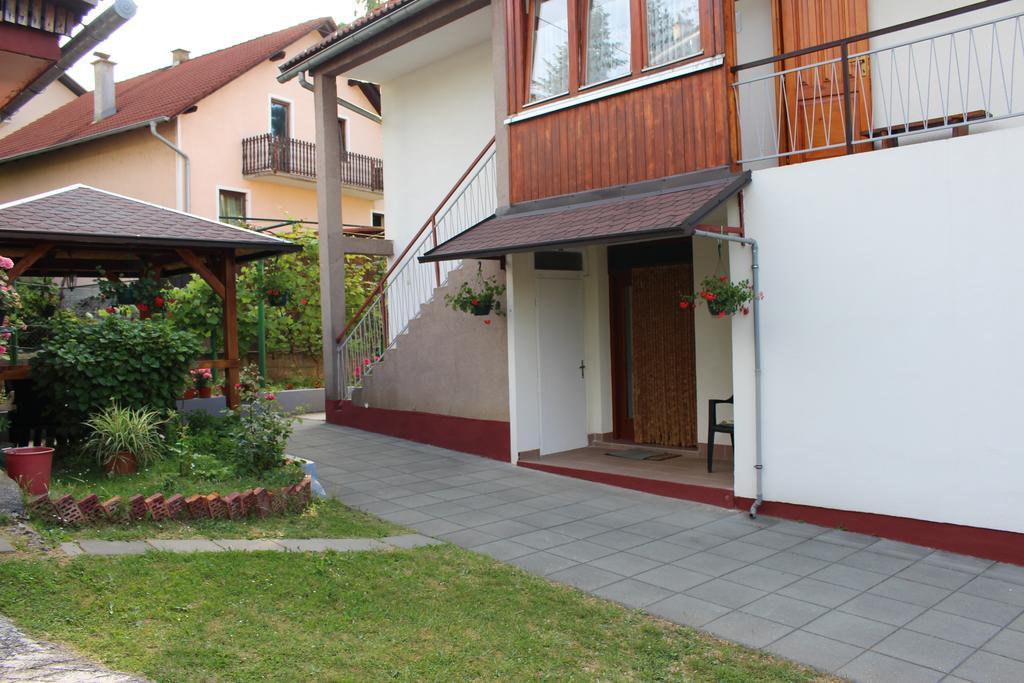 Apartment Zalac Slunj Exterior foto